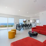 Carpe Diem, Stunning With Ocean View Villa *