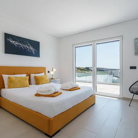 Carpe Diem, Stunning With Ocean View Villa *